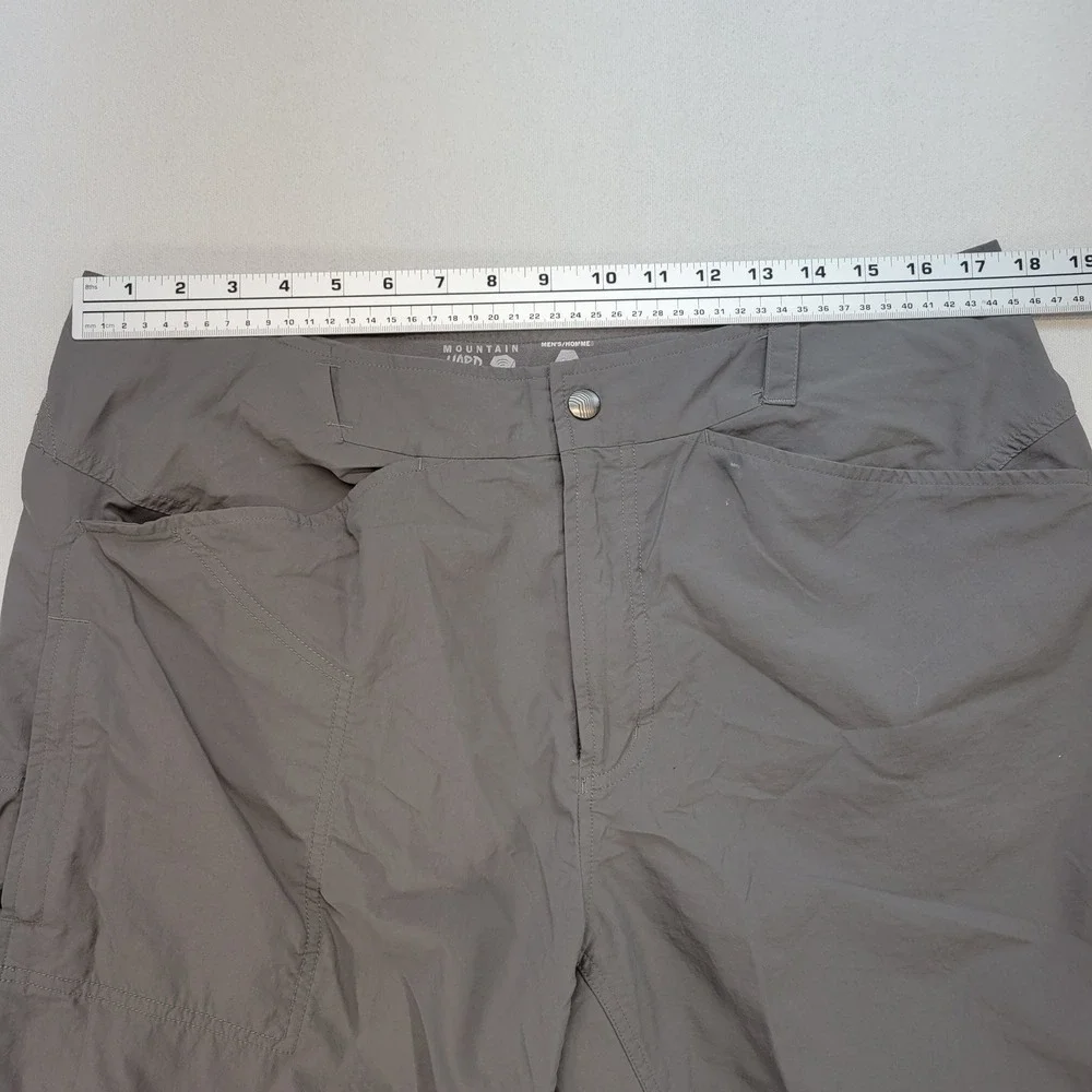 Mountain Hardwear Hiking Shorts Mens L Grey Outdoor Nylon Cargo OM3912